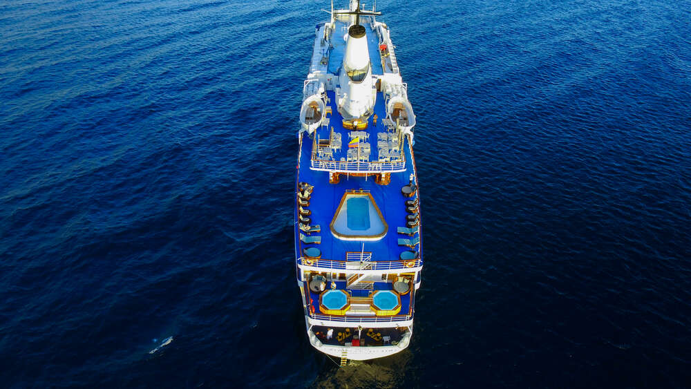 Cruise ship